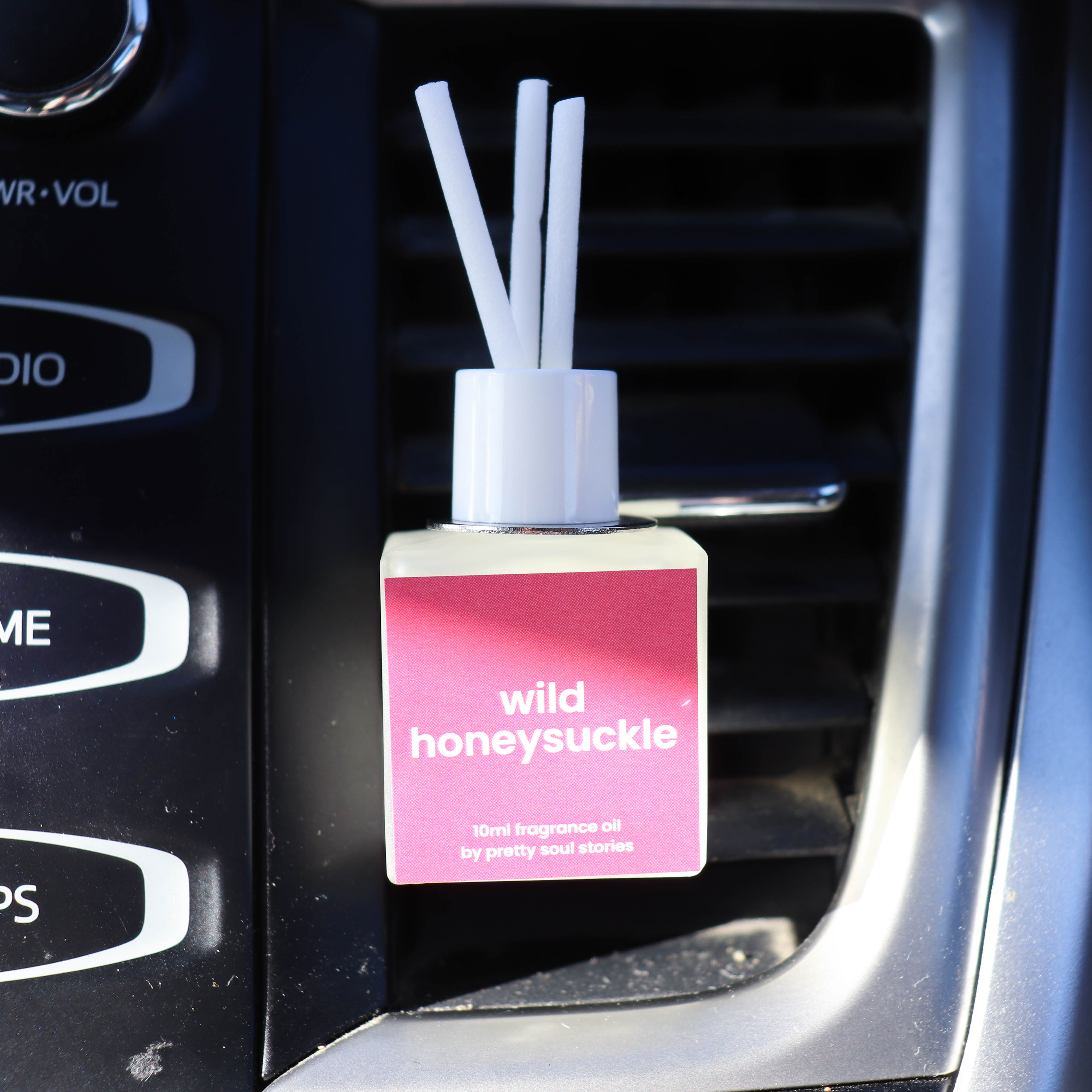 Wild Honeysuckle Car Clip Diffuser